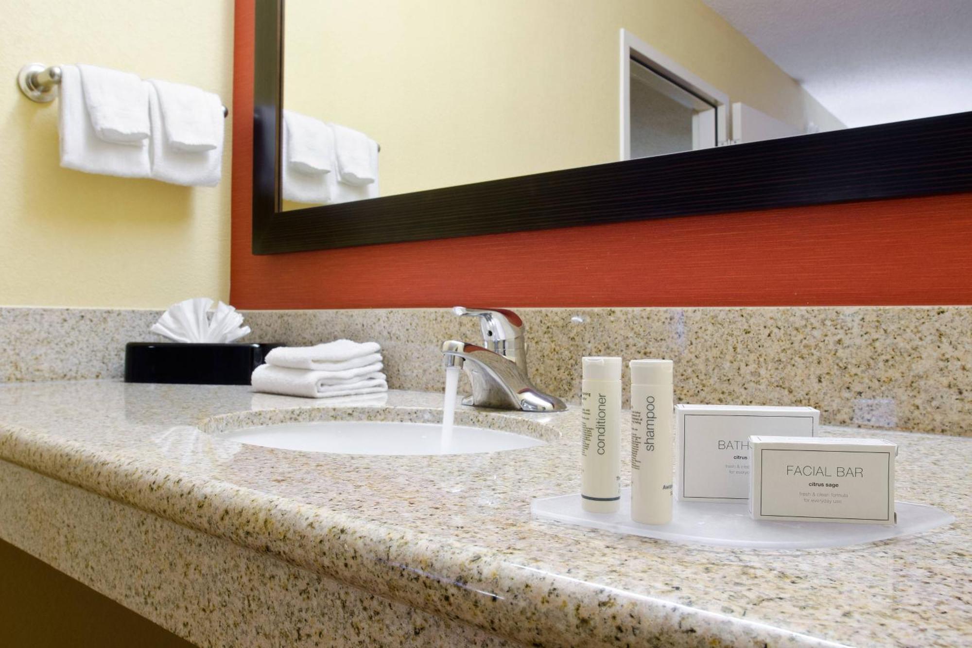 Courtyard By Marriott Birmingham Downtown At Uab Hotel Exterior foto
